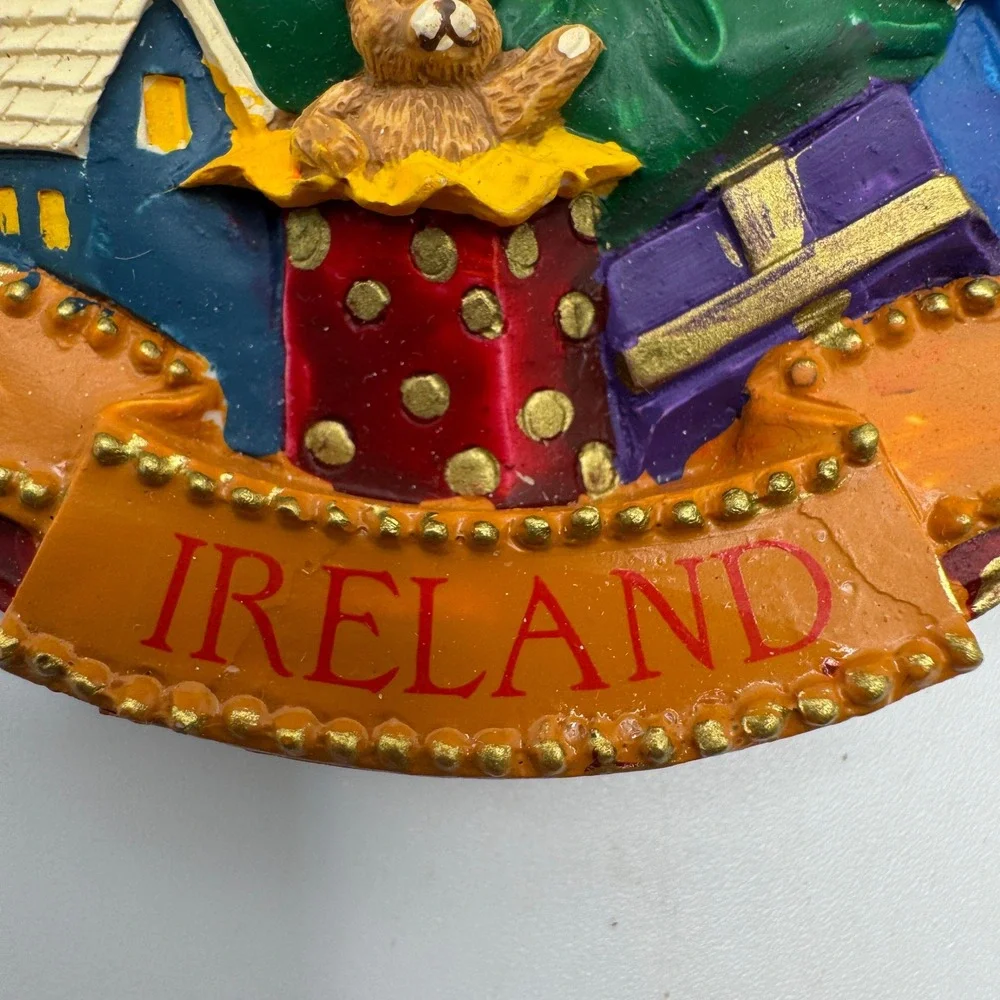 Russ Berrie Ireland Santa‎ Around the World Ornament - Ireland Christmas Holiday